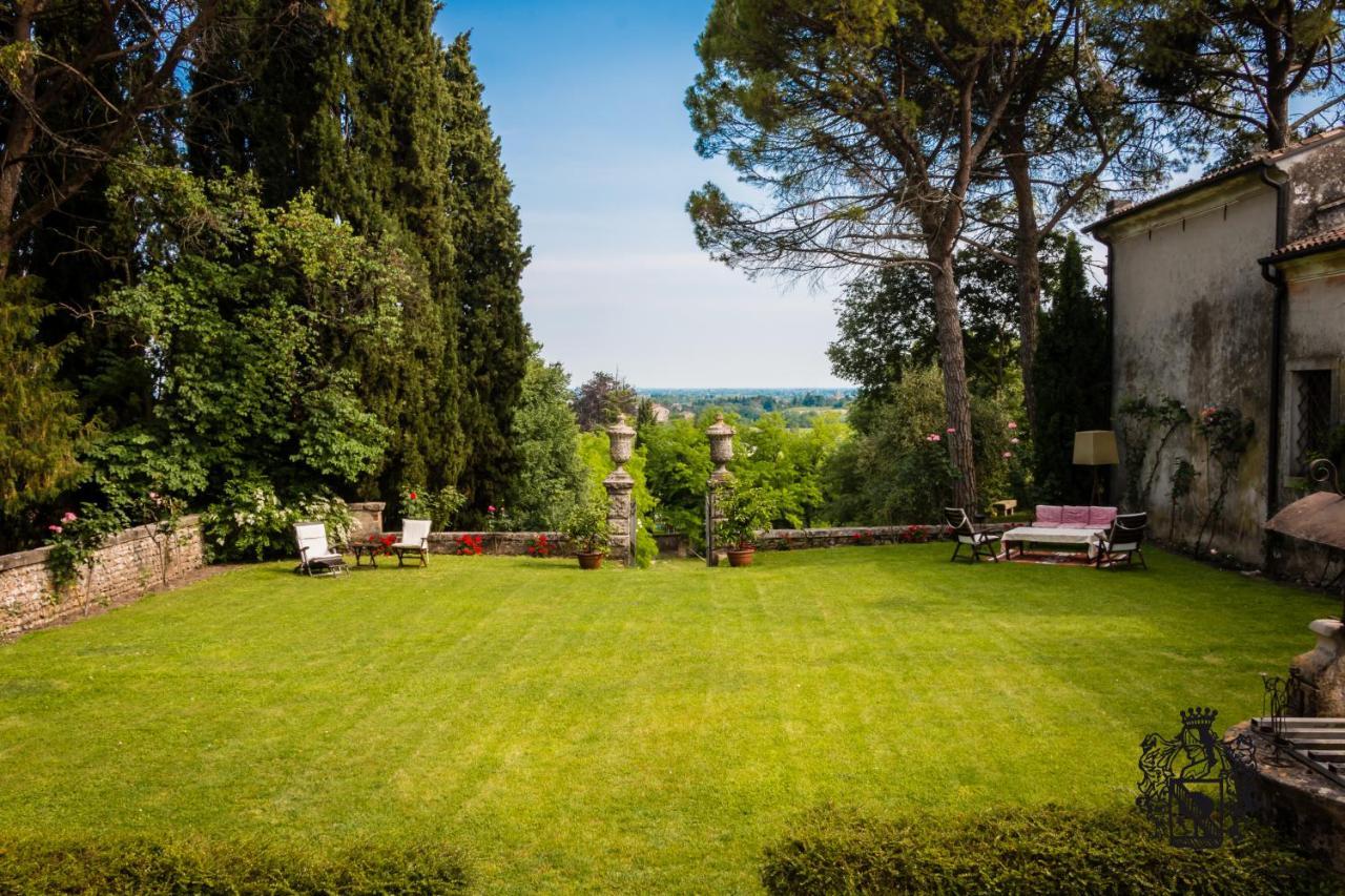 Villa Verecondi Scortecci Colle Umberto  Exterior photo