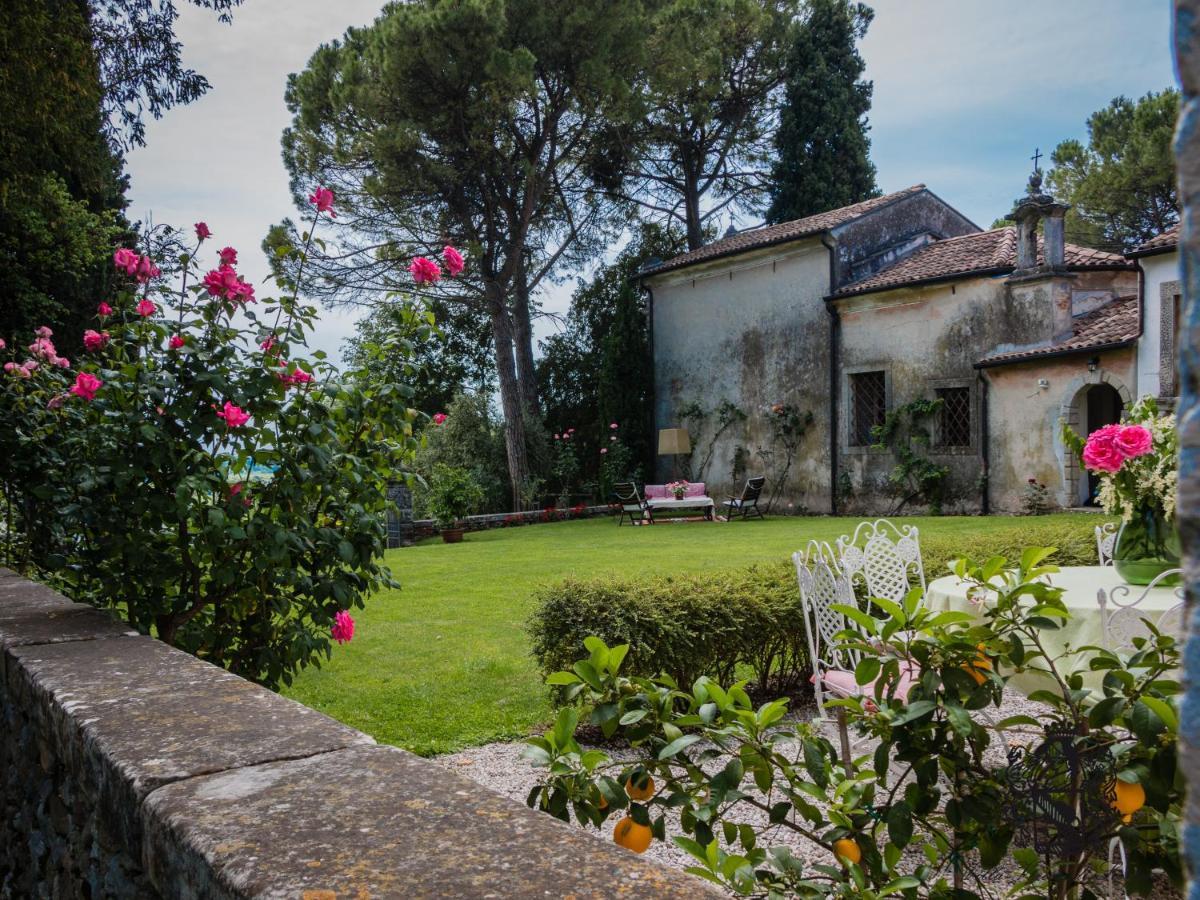 Villa Verecondi Scortecci Colle Umberto  Exterior photo