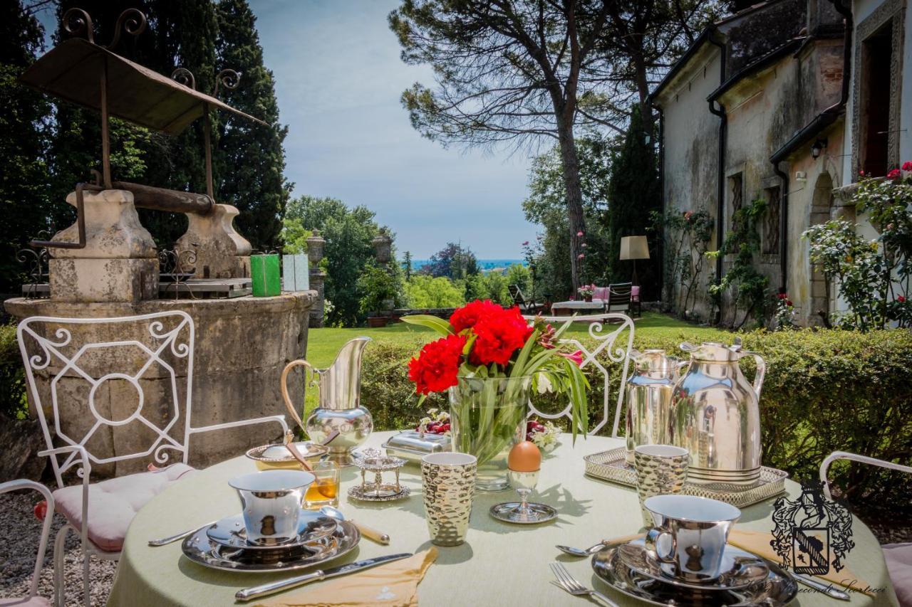Villa Verecondi Scortecci Colle Umberto  Exterior photo