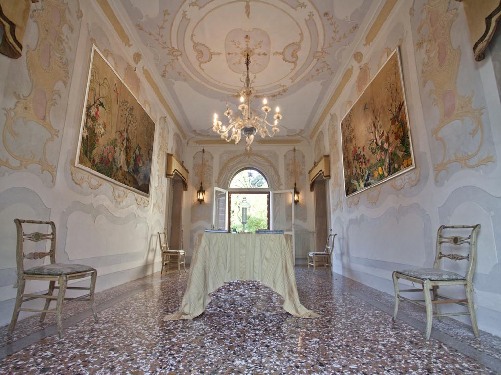 Villa Verecondi Scortecci Colle Umberto  Exterior photo
